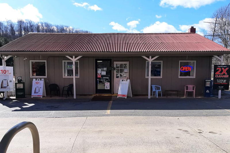 Hickman’s Exxon Grocery
