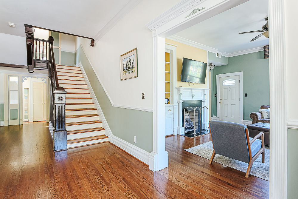 Clonmel Acres Interior