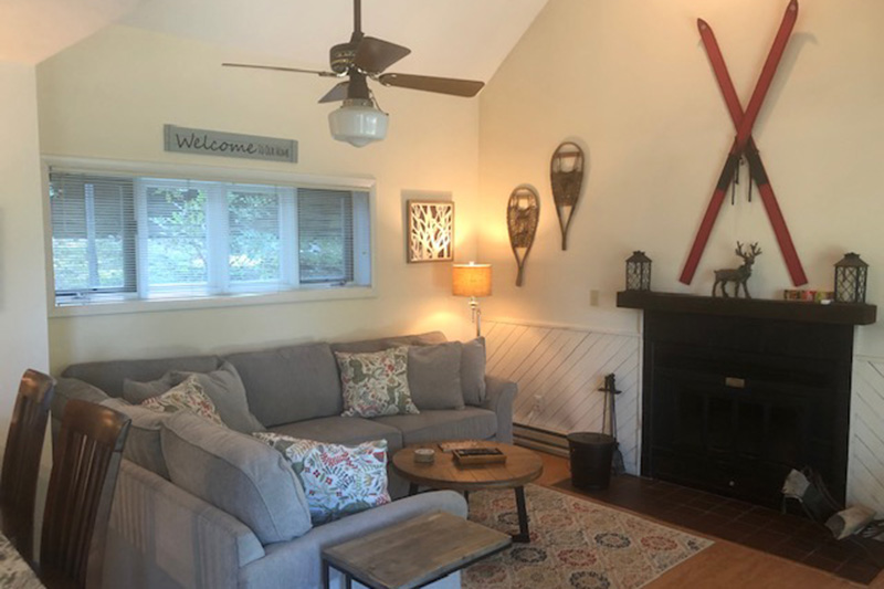 Cozy & Clean Wintergreen Condo Interior