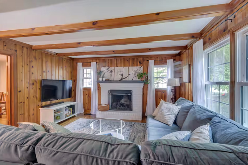 Farmhouse on Route 151 Interior