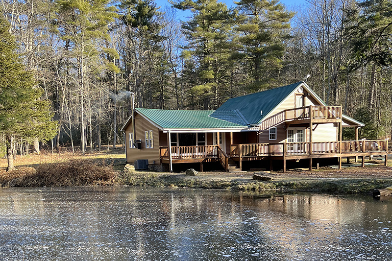 Roudy’s Retreat Exterior