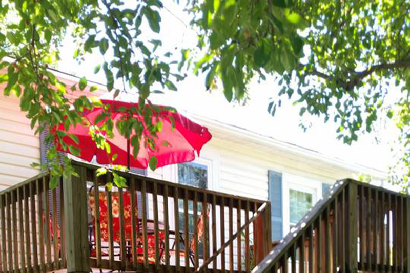 Lovingston Get-Away Exterior