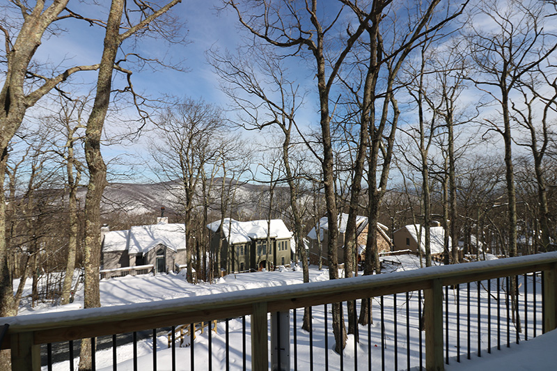 Remodeled 3BR/2BA Ski Chalet off Tyro Slope