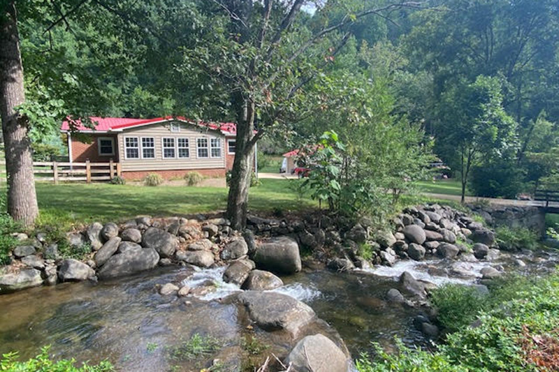 Bear Creek Inn