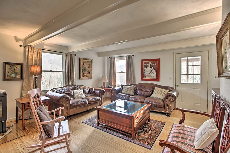 Mountain & Vine Farmhouse Interior