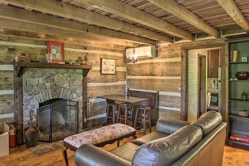 Mountain & Vine Vineyards Log Cabin Interior