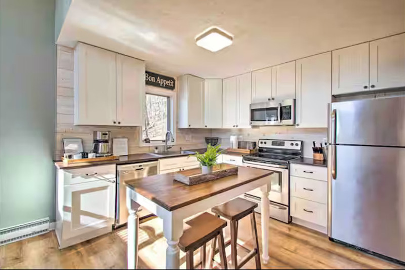 The Brown Bear Lodge Interior