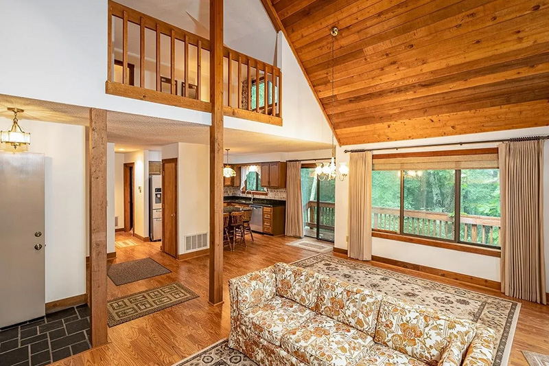 Top of The Mountain Hideaway Interior