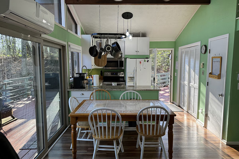 Gumtree Drive 134 Interior